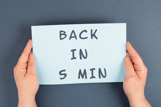 5分钟后回来站在纸上，手握信息，工作休息，马上回来图片下载