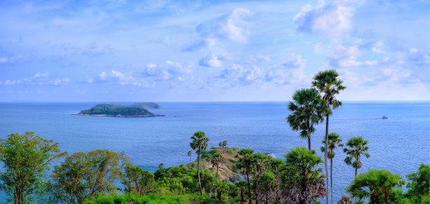 在泰国普吉岛安达曼海的romthep海角旅游景点图片下载