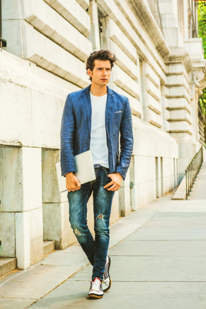 在纽约学习的欧洲大学生图片下载