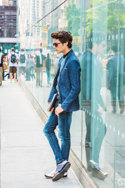 在纽约的欧洲大学生图片下载