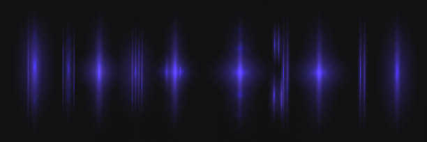 红色水平镜头耀斑包。激光束，水平的光线。美丽的光弹。在黑暗的背景发光条纹。图片下载