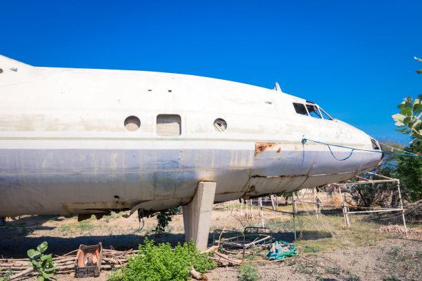 在马萨瓦老城摧毁苏联飞机图片下载