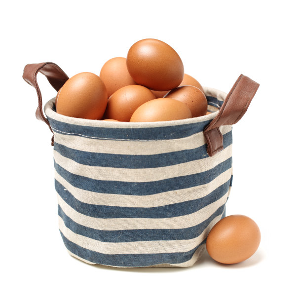 棕色的鸡蛋图片下载