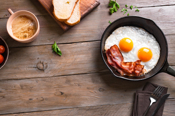 煎蛋和培根图片下载