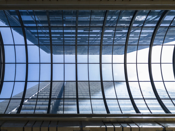 弯曲的屋顶天窗图片下载