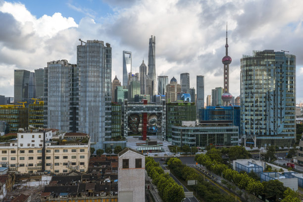 全景天际线中国上海的航拍照片图片下载