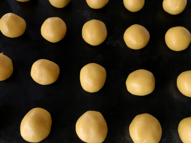 未煮过的糕点图片下载