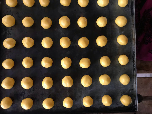 未煮过的糕点图片下载