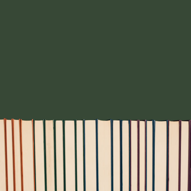 由旧书制成的创意背景。精装书使用。教育背景。前视图。图片下载