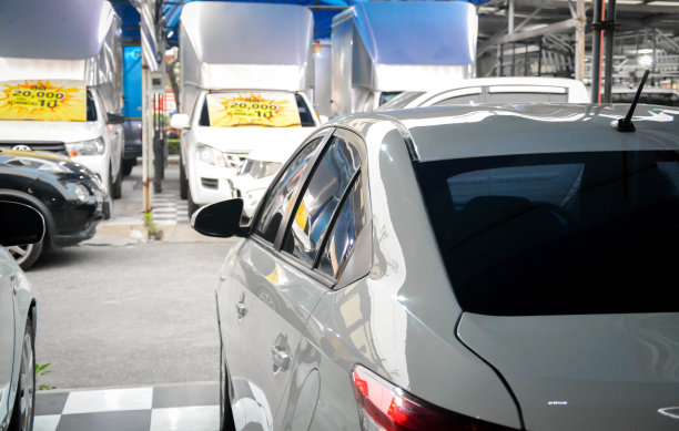 二手车展厅业务，买卖，贸易。图片下载