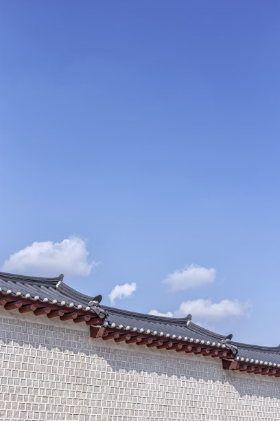 墙和天空图片下载