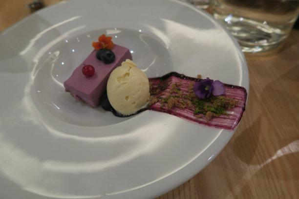 餐厅里美味的甜点图片下载