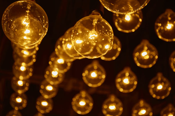 悬挂灯泡装饰图片下载