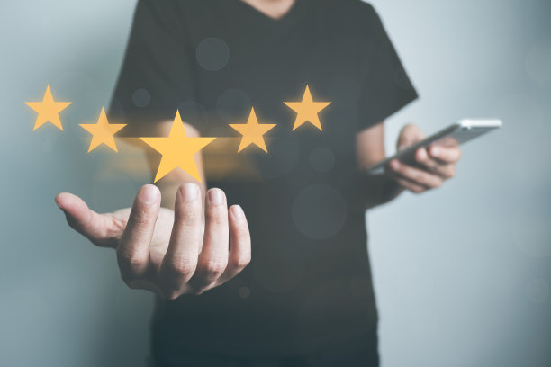 商家用智能手机评定满意度5星，卓越的质量保证，认证最好的服务，保证标准的公司服务。ISO认证，客户满意。图片下载