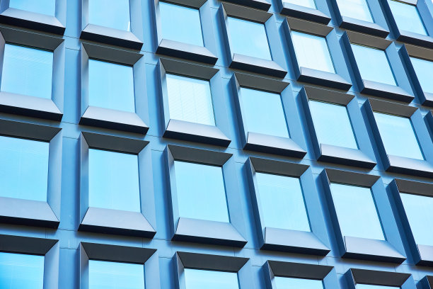 带窗户的现代建筑立面图片下载