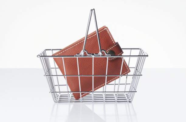 带钱包的购物篮图片下载