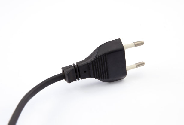 电源插头欧洲(C型，2引脚)。电连接器隔离在白色背景图片下载