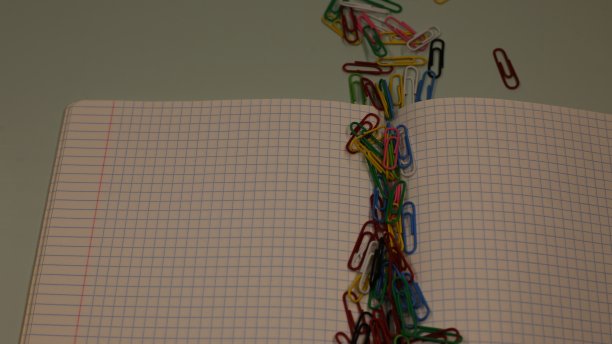 彩色纸夹图片下载