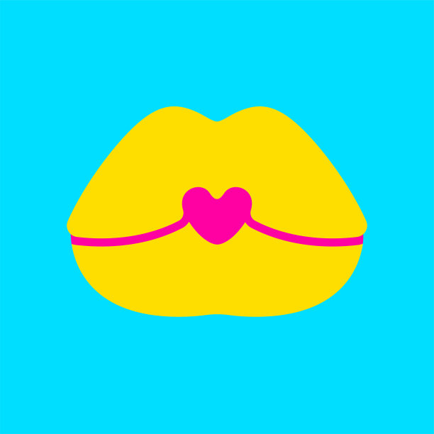 性感的噘起的嘴唇，女性美丽的嘴与心，贴在波普艺术风格图片下载