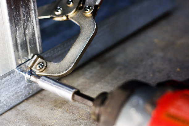 旋钢螺柱图片下载