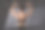 女子用杠铃做肩部锻炼图片下载