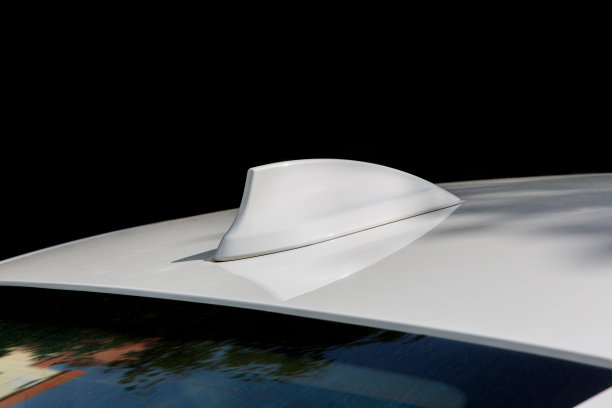 新一代汽车天线。白色汽车天线图片下载