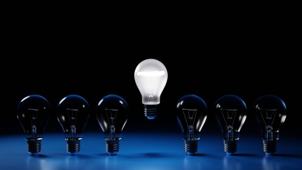 一个是灯泡照明在一排排变暗的白炽灯，领先的创新和解决方案的概念，3D渲染。图片下载