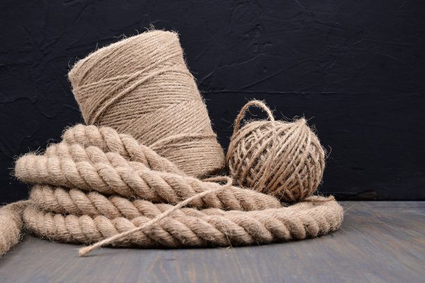 黄麻绳和粗麻绳或麻线的线轴图片下载