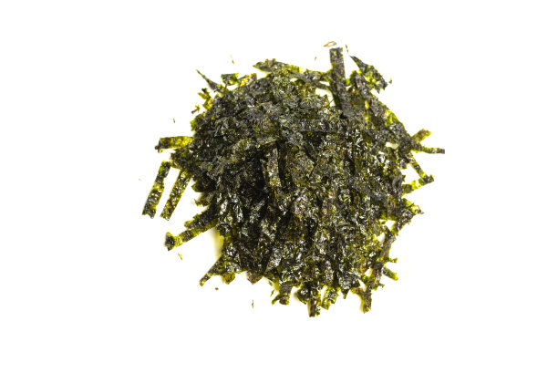 美味的海苔孤立在白色背景。图片下载