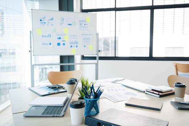 商务人士开会的空房间图片下载