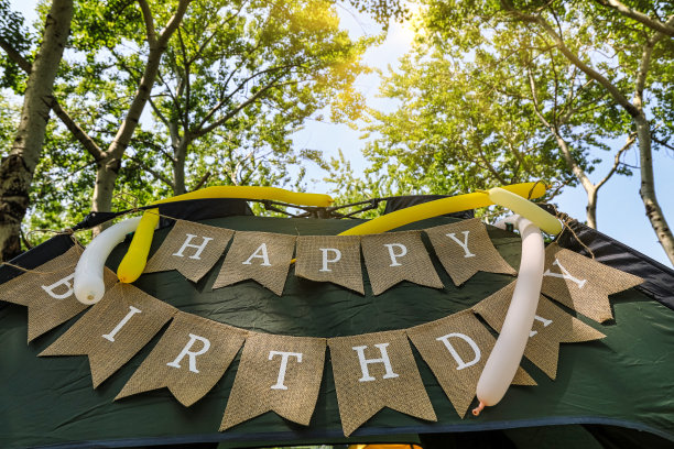 户外帐篷和气球图片下载