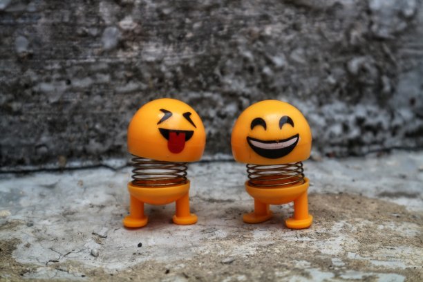 笑脸娃娃玩具。图片下载