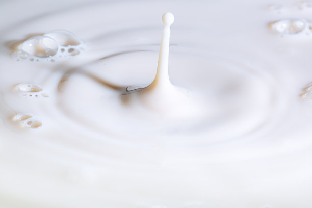 奶滴质地，奶滴后一浪图片下载