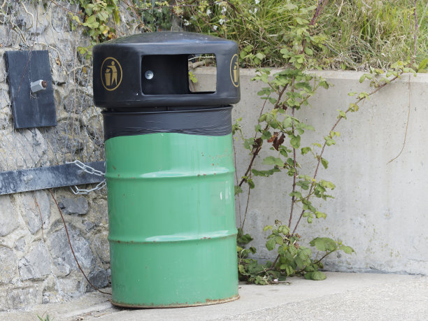 垃圾桶图片下载