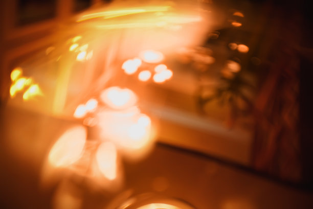 为照片和模型叠加灯光效果。彩色胶片燃烧光照片叠加图片下载