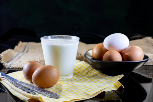 我妈妈在厨房里……图片下载