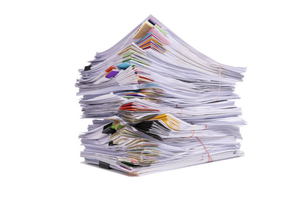 一堆孤立在白色背景上的商业文件图片下载