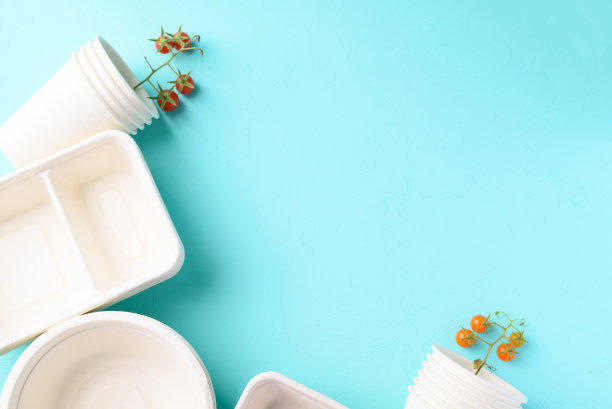 可降解咖啡杯和碗，生态友好和可持续的概念图片下载