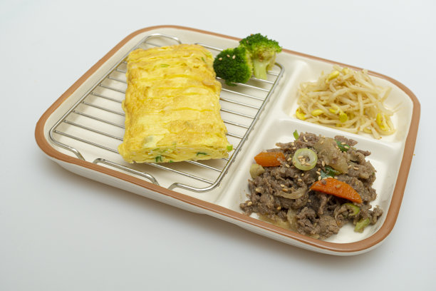 盘子里有营养的食物图片下载