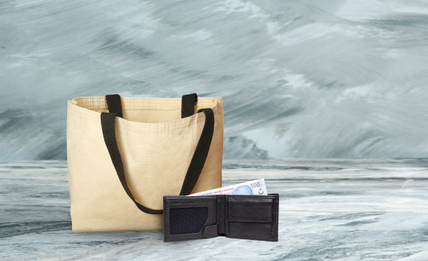 购物袋和皮夹图片下载