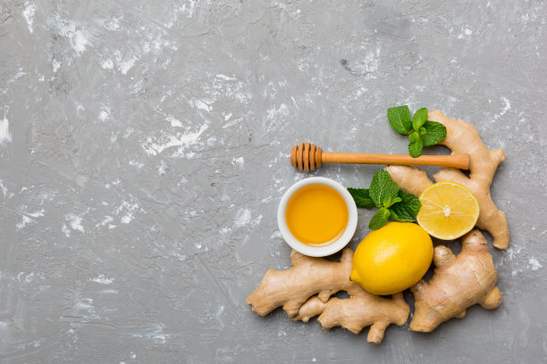 自然感冒和流感的家庭治疗。天然成分刺激免疫和病毒保护。平铺俯视图图片下载