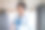 严肃的女性商业专业人士使用笔记本电脑在办公桌的特写图片下载