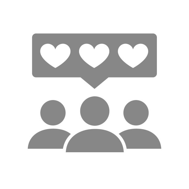 人们用聊天泡泡和灰色心形图标。客户满意，客户快乐，积极反馈，爱心，喜欢标志图片下载