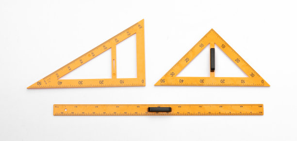 在白色背景上单独绘制草图的建筑标尺图片下载