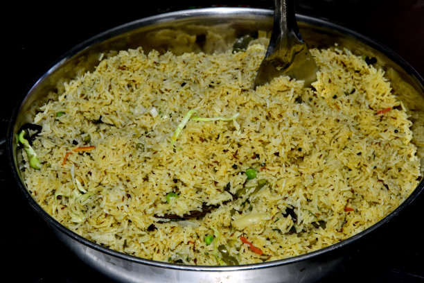 大篮子熟马沙拉饭图片下载