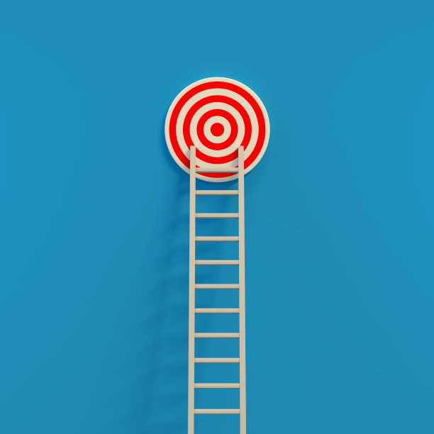 梯子和蓝色墙壁背景上的红色目标。3d渲染图片下载