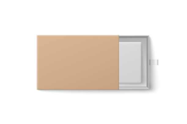 打开纸板箱与丝带，现实的3d矢量插图孤立在白色背景。图片下载