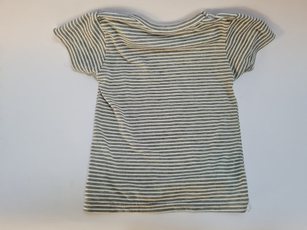 蹒跚学步的t恤图片下载