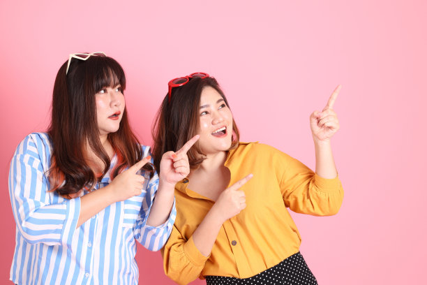 快乐的亚洲朋友图片下载