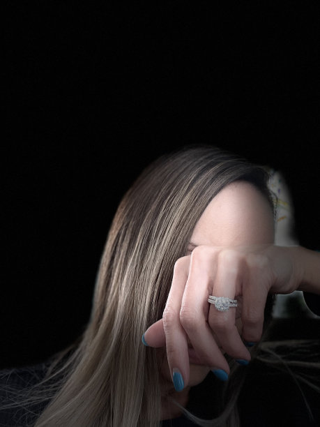 明亮的钻石图片下载